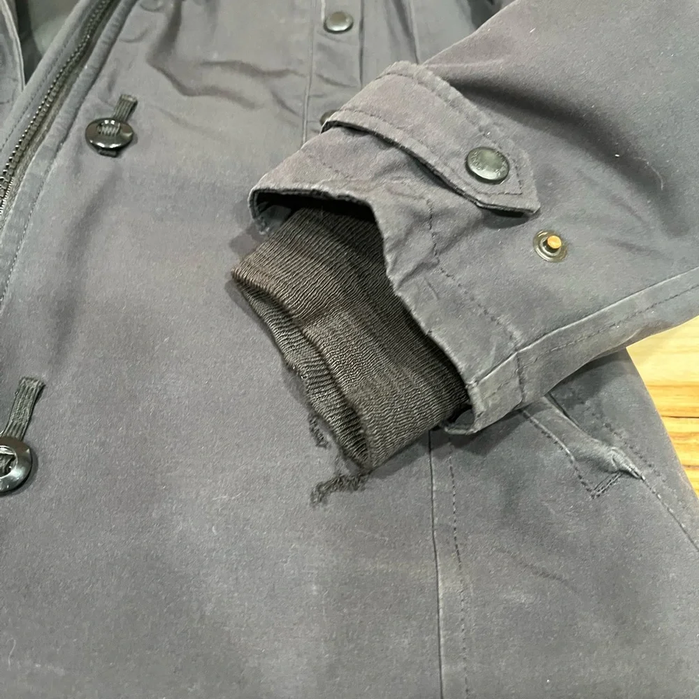 Canada Goose Navy Puffer Jacket - Picture 4 of 7